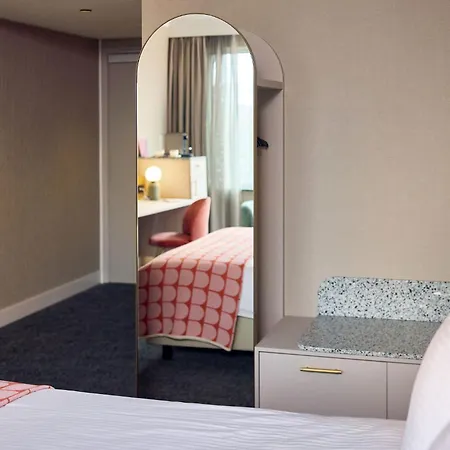 Hotel Der Valk Park Lane 4*